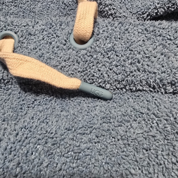 UGG Heather Blue Plush Hoodie & Shorts Set size Small - Picture 3 of 6